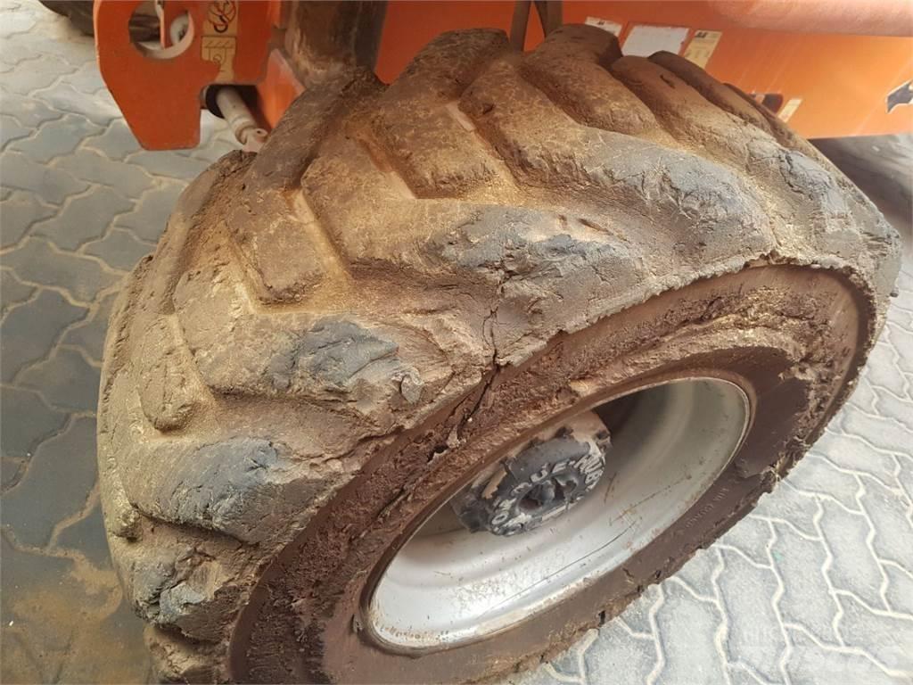 JLG 460SJ Teleskopbühnen