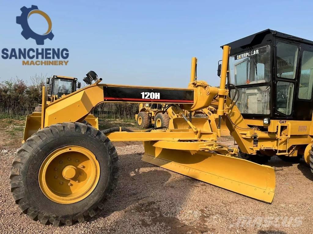 CAT 120H Grader