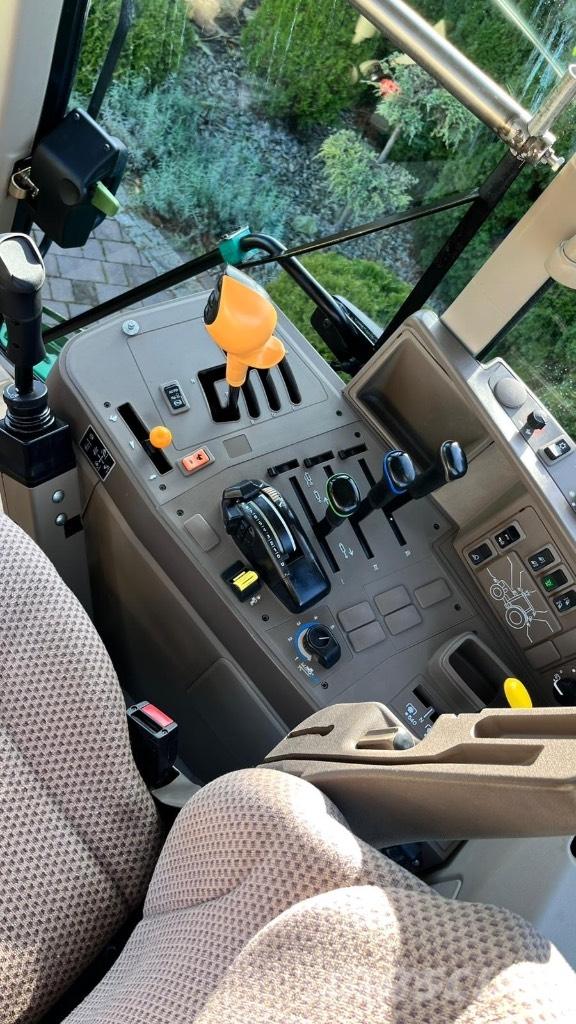 John Deere 6125 M Traktoren