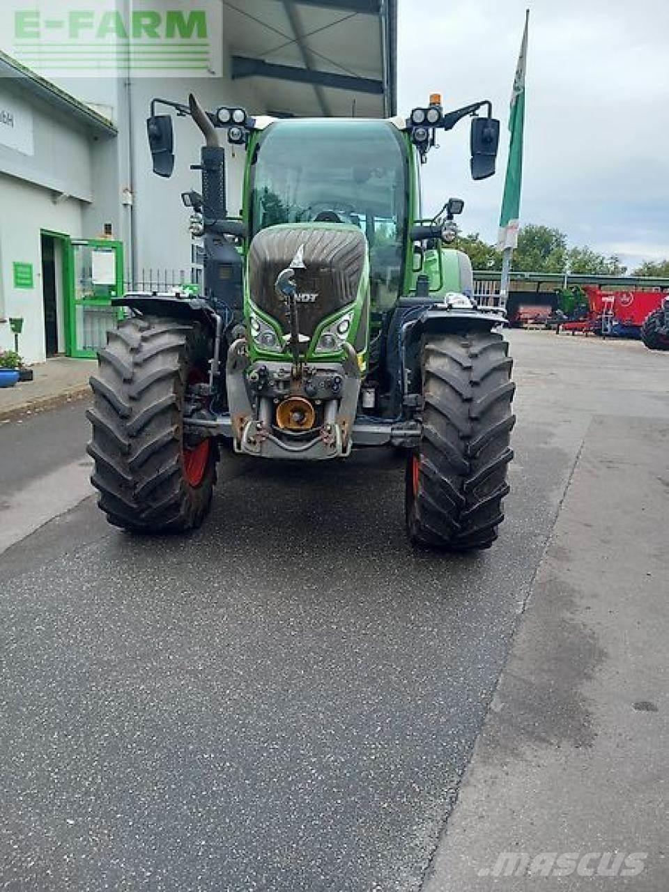 Fendt 724 vario s4 Traktoren