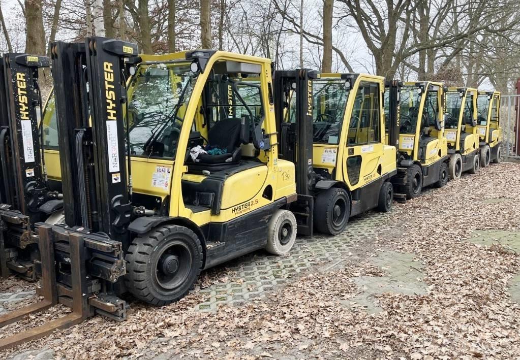 Hyster H2.5FT Diesel Stapler