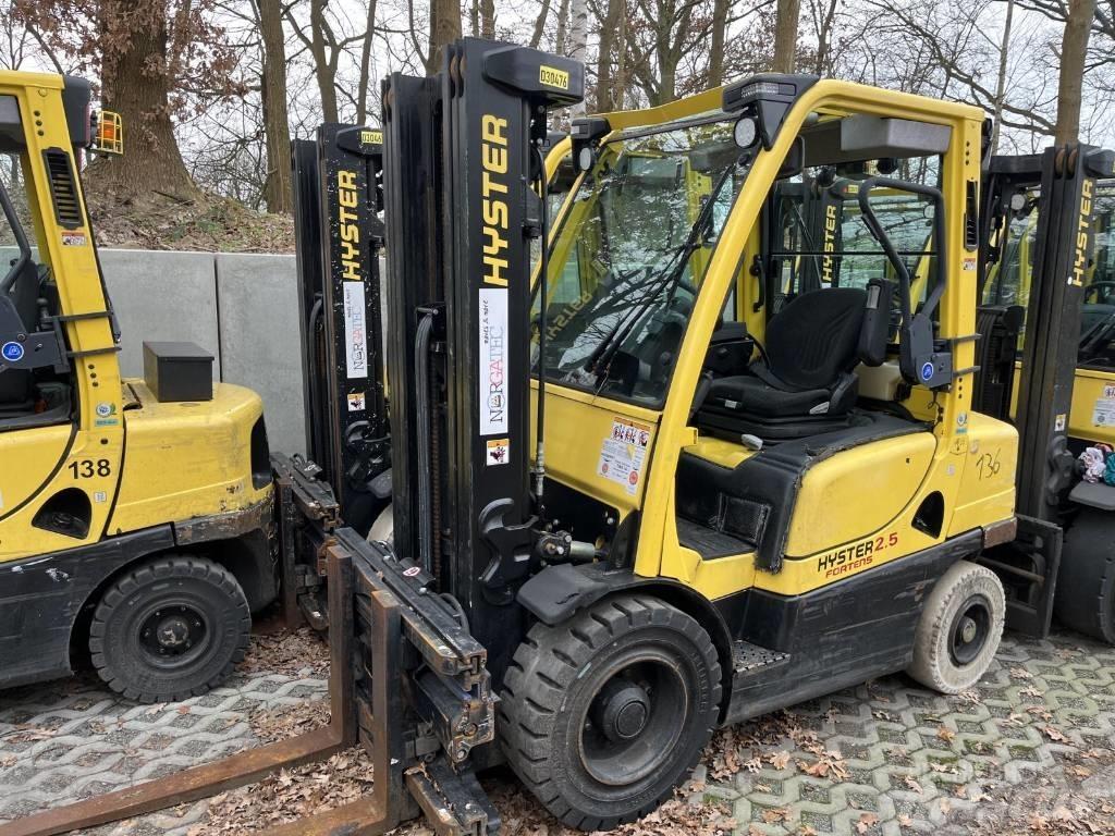 Hyster H2.5FT Diesel Stapler