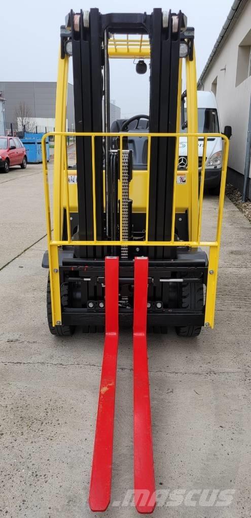 Hyster H 1.6 FT Gas Stapler