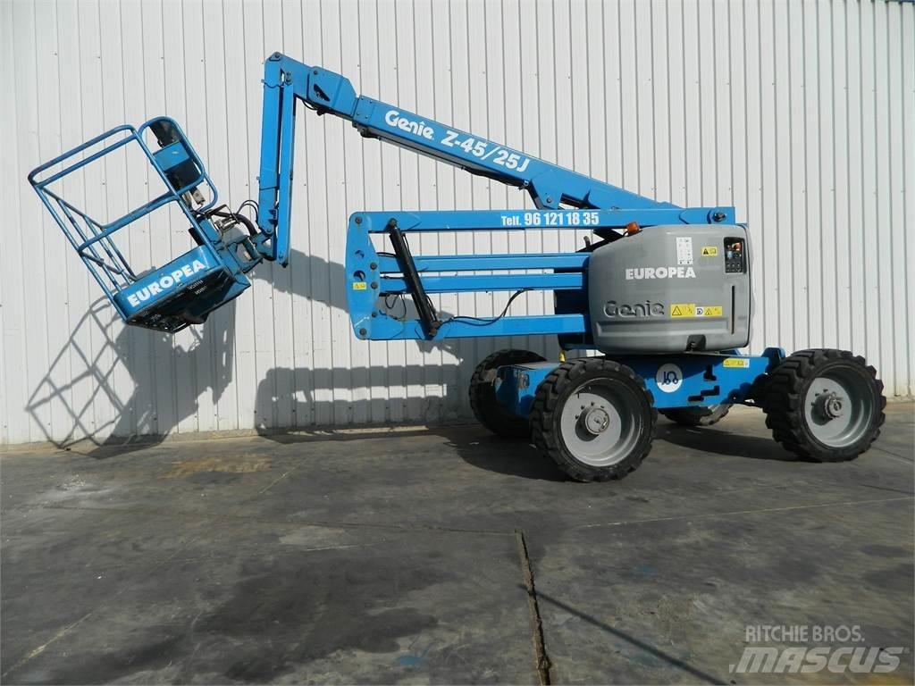 Genie Z45 25J Gelenkteleskoparbeitsbühnen