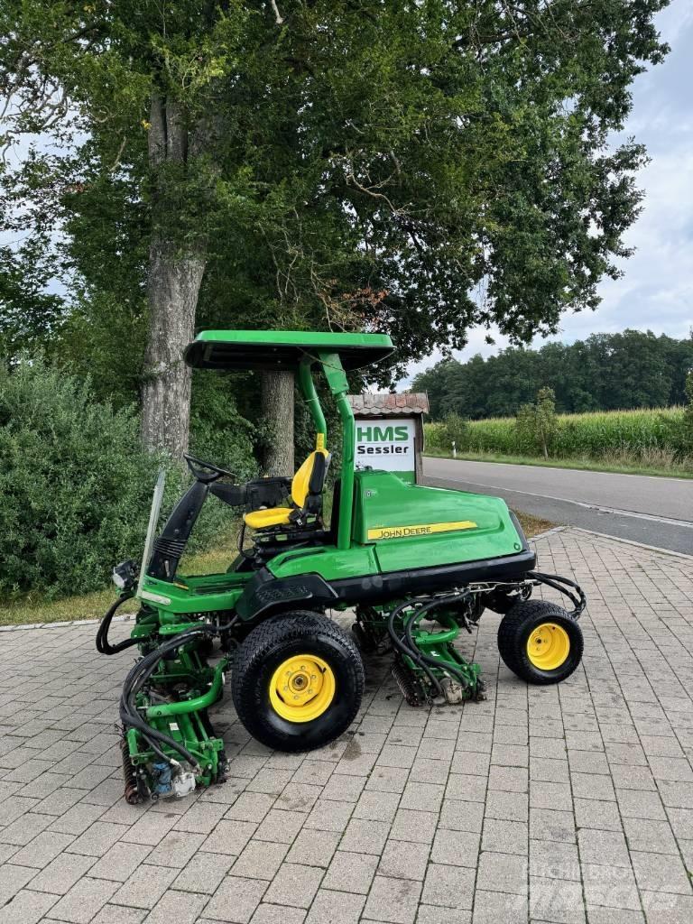John Deere 8700 A Fairway-Mäher
