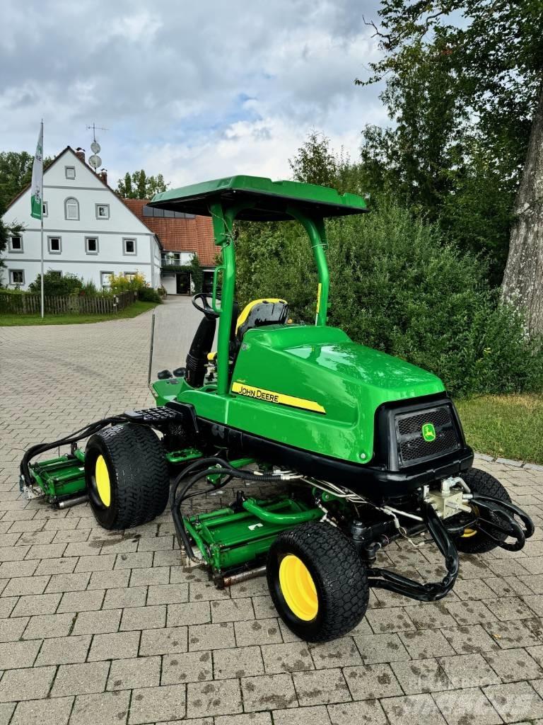 John Deere 8700 A Fairway-Mäher
