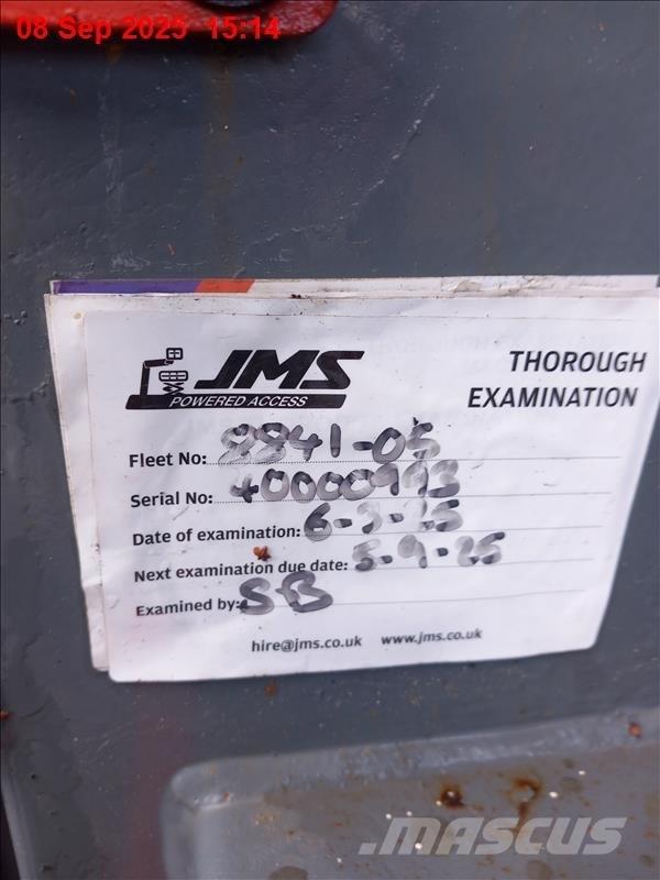 SkyJack SJ 8841 RT Scheren-Arbeitsbühnen