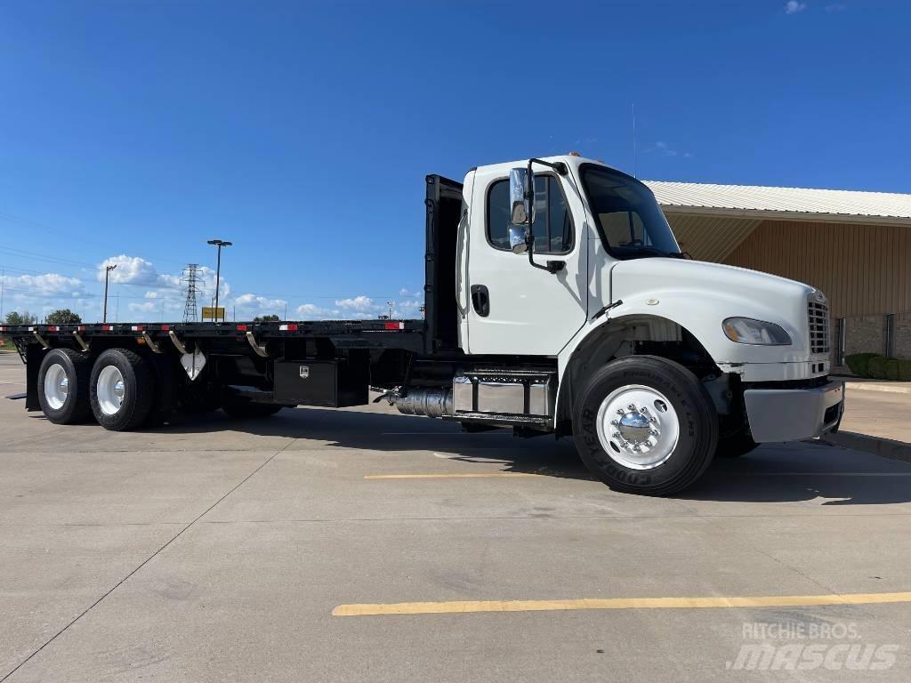 Freightliner M 106 Pritschenwagen/Pritschenwagen mit Seitenklappe