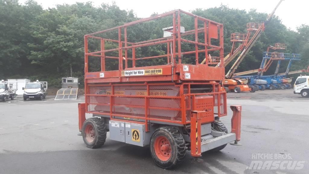 SkyJack SJ 7135 RT Scheren-Arbeitsbühnen