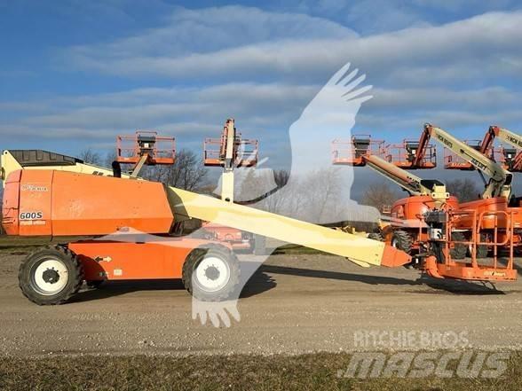 JLG 600S Teleskopbühnen