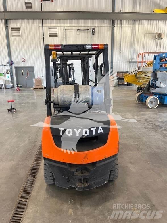Toyota 8FGU25 Diesel Stapler