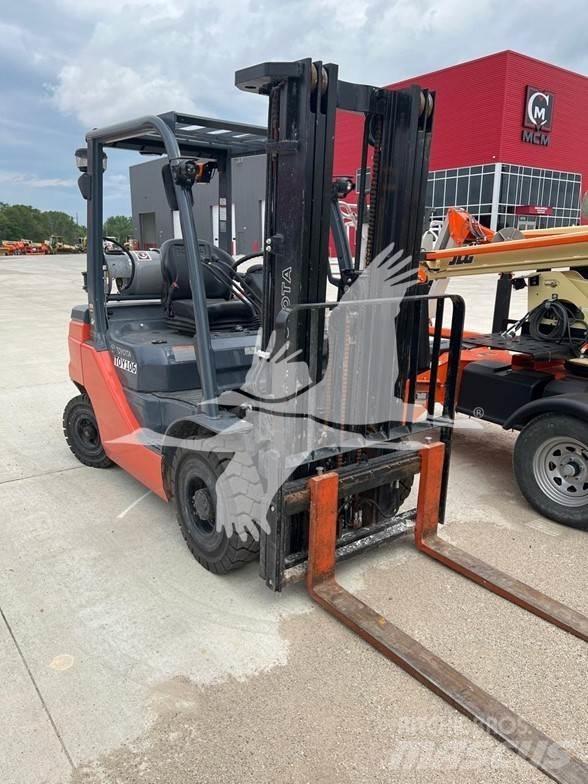 Toyota 8FGU25 Diesel Stapler