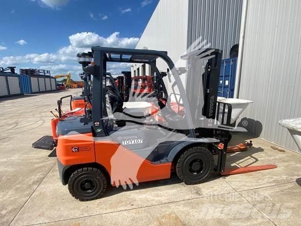 Toyota 8FGU25 Diesel Stapler