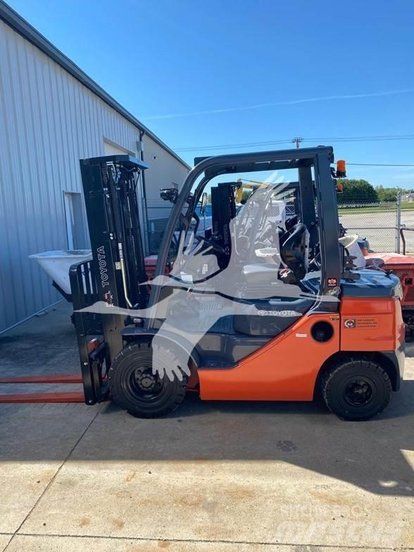 Toyota 8FGU25 Diesel Stapler