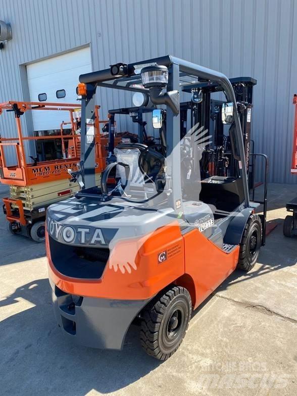 Toyota 8FGU25 Diesel Stapler