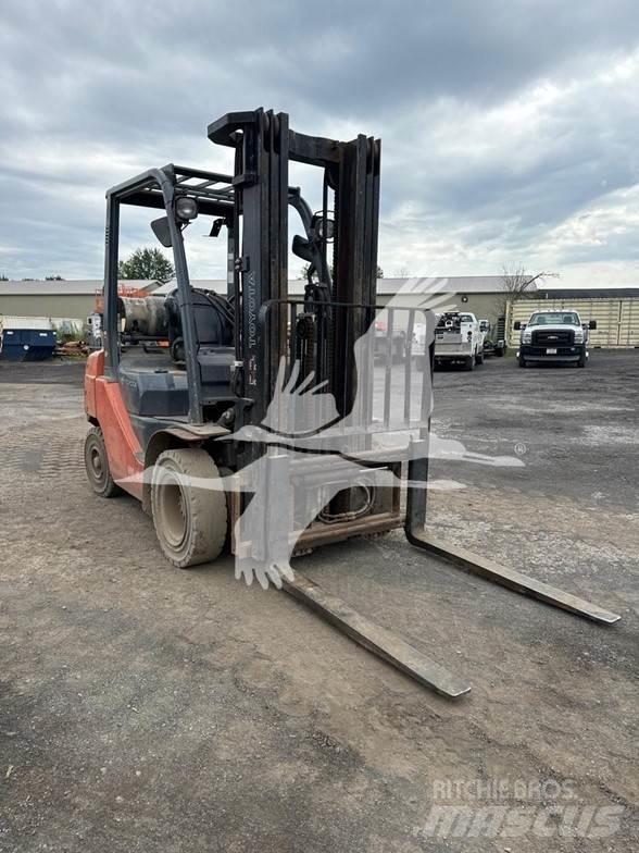 Toyota 8FGU25 Diesel Stapler
