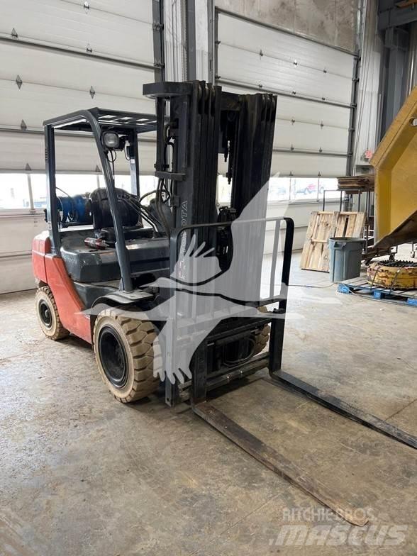 Toyota 8FGU30 Diesel Stapler
