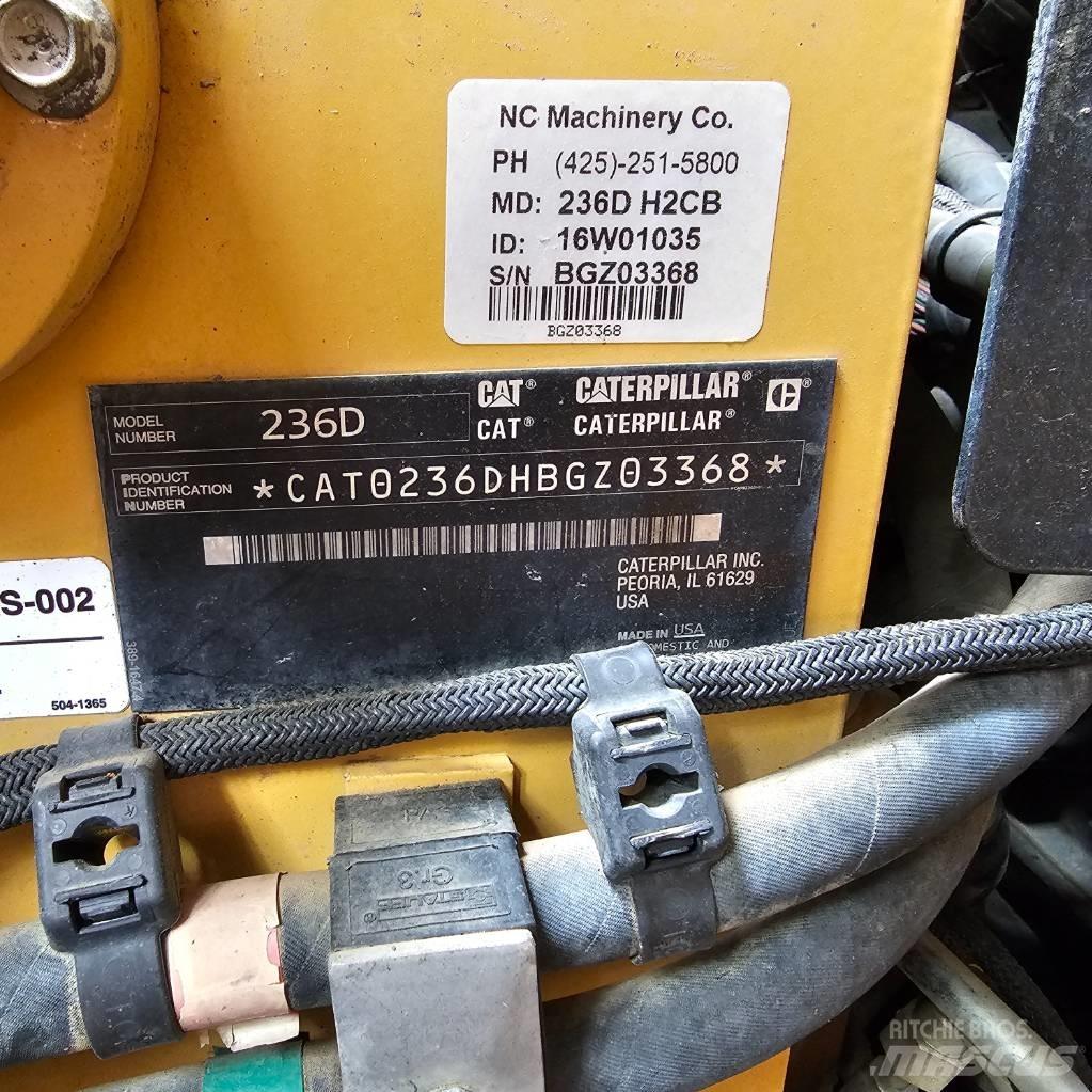 CAT 236D Kompaktlader