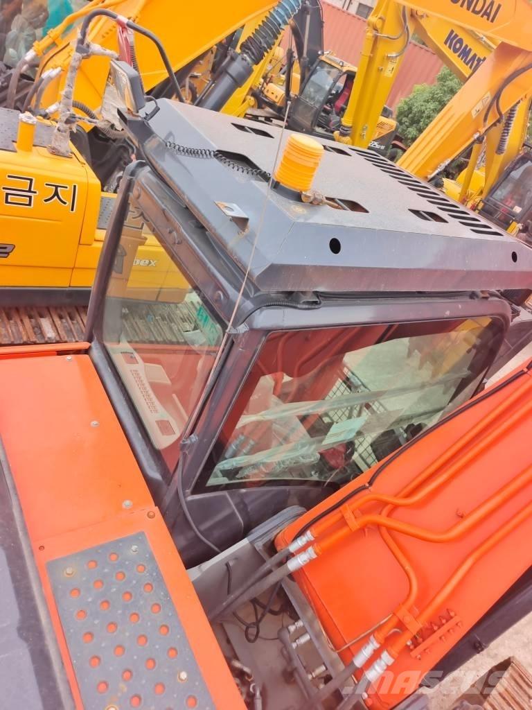 Hitachi ZAXIS 200 3G Raupenbagger
