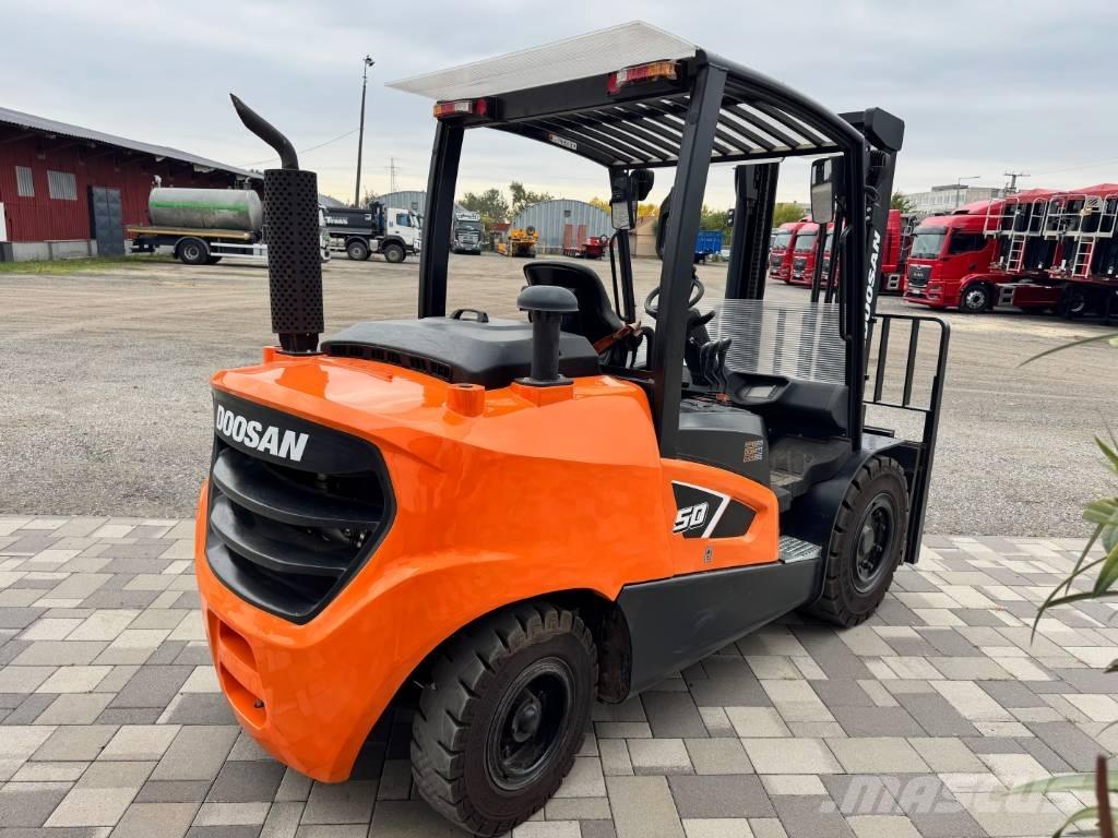 Doosan D 50,  130üó!!! 5t Diesel Stapler
