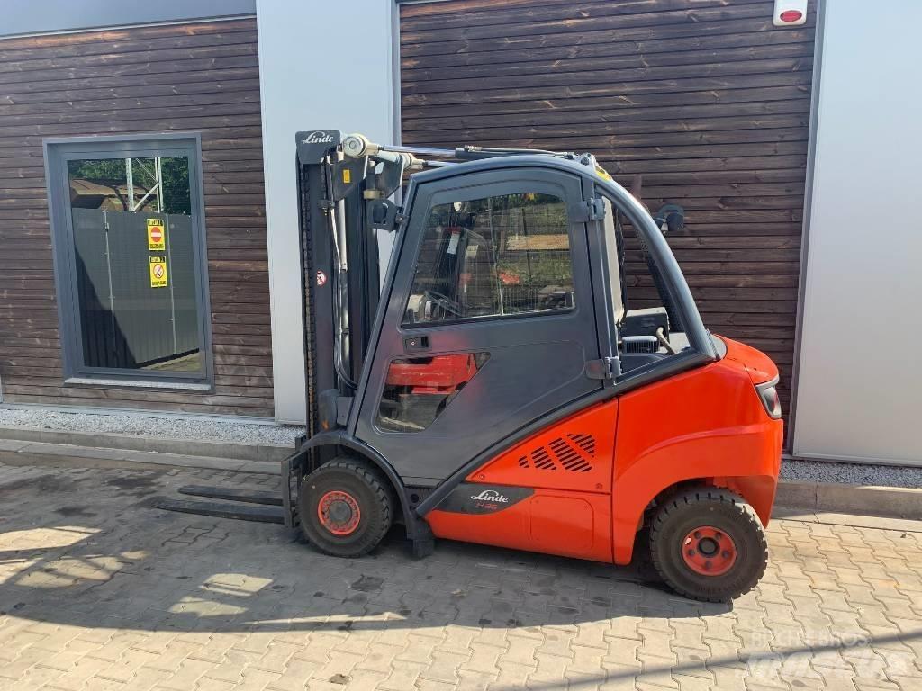 Linde H25D-02 Diesel Stapler