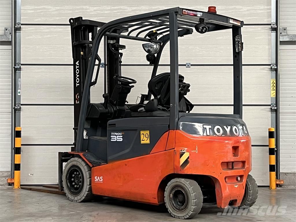 Toyota 8FBMT35 Elektro Stapler