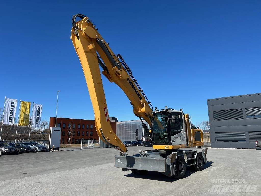 Liebherr LH30M Materialumschlag