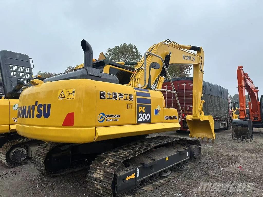 Komatsu PC 200-8 Midibagger  7t - 12t
