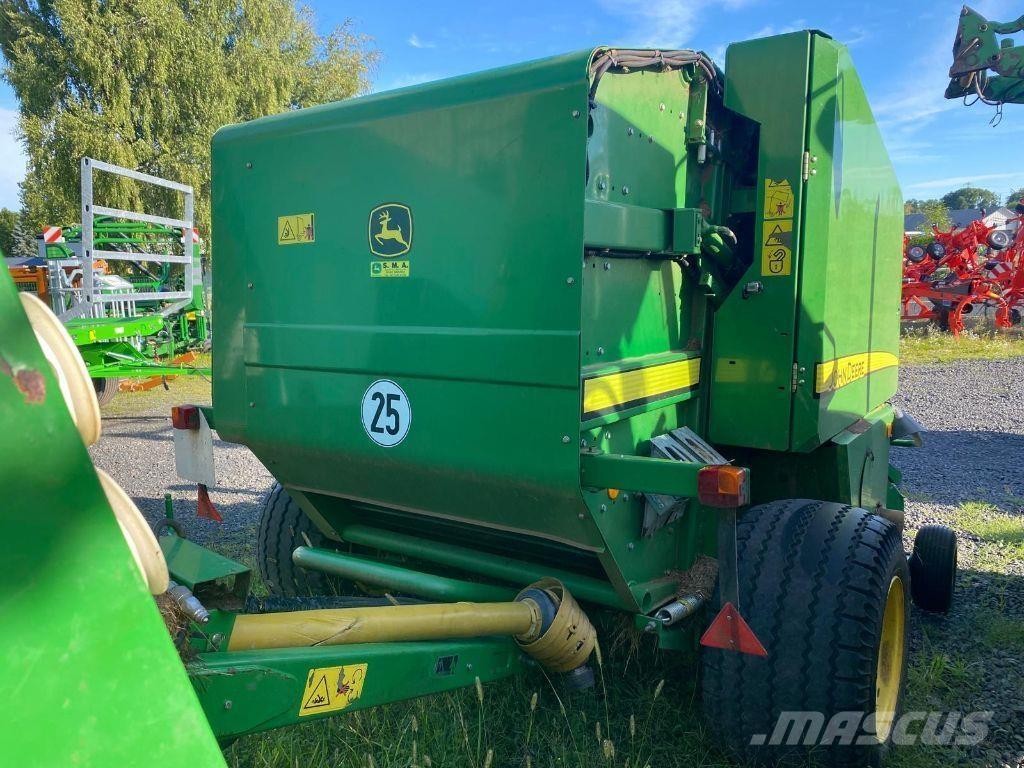 John Deere 568 Rundballenpressen