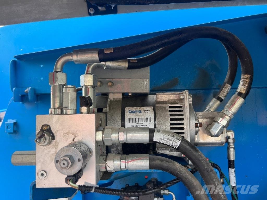 Genie S 65XC TRAX Gelenkteleskoparbeitsbühnen
