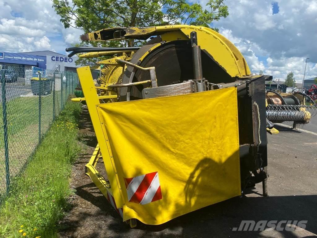 John Deere 8200 Feldhäcksler