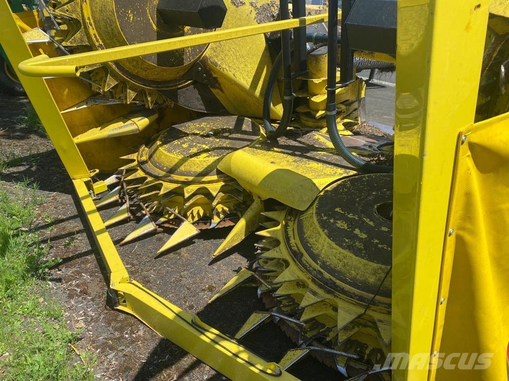 John Deere 8200 Feldhäcksler
