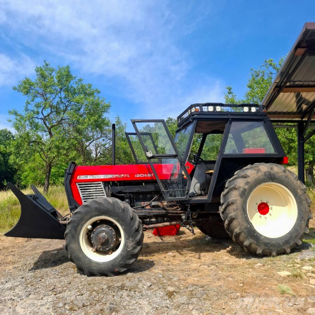 Zetor CRYSTAL Forsttraktoren