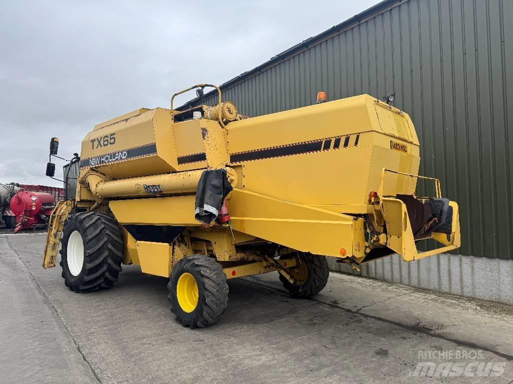 New Holland TX 65 Mähdrescher