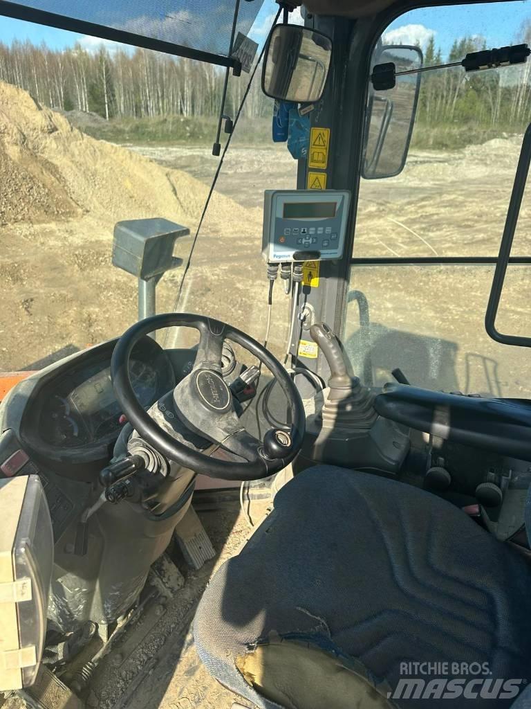 Hitachi ZW 250 Radlader