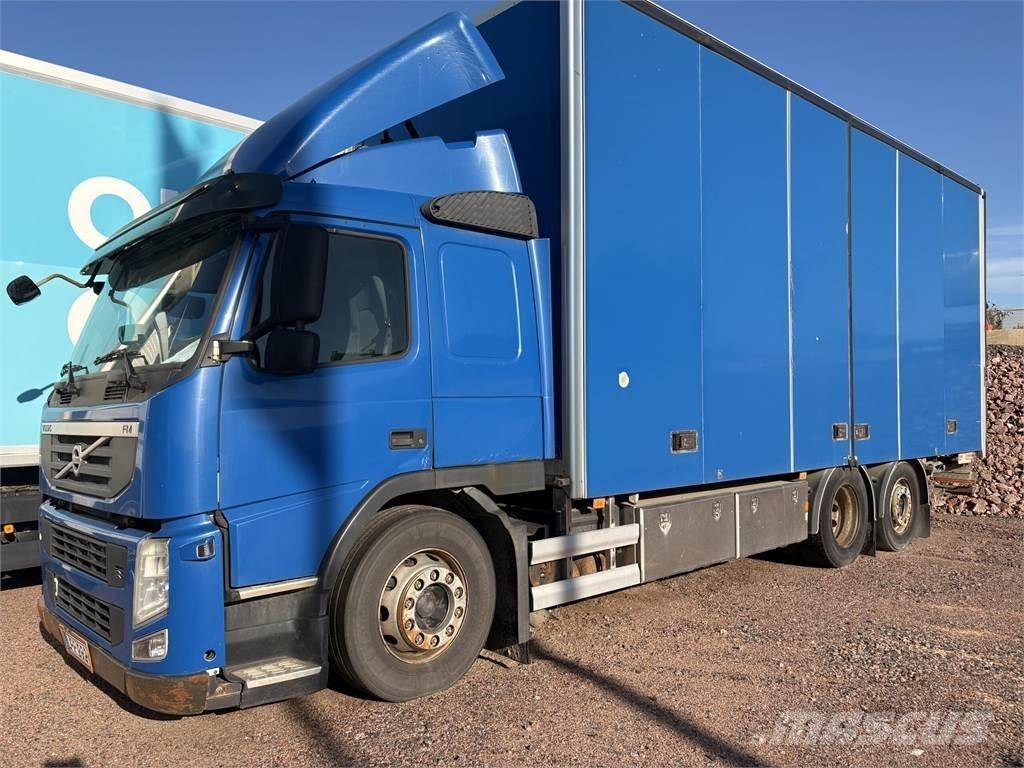 Volvo FM330 6x2 Kastenaufbau