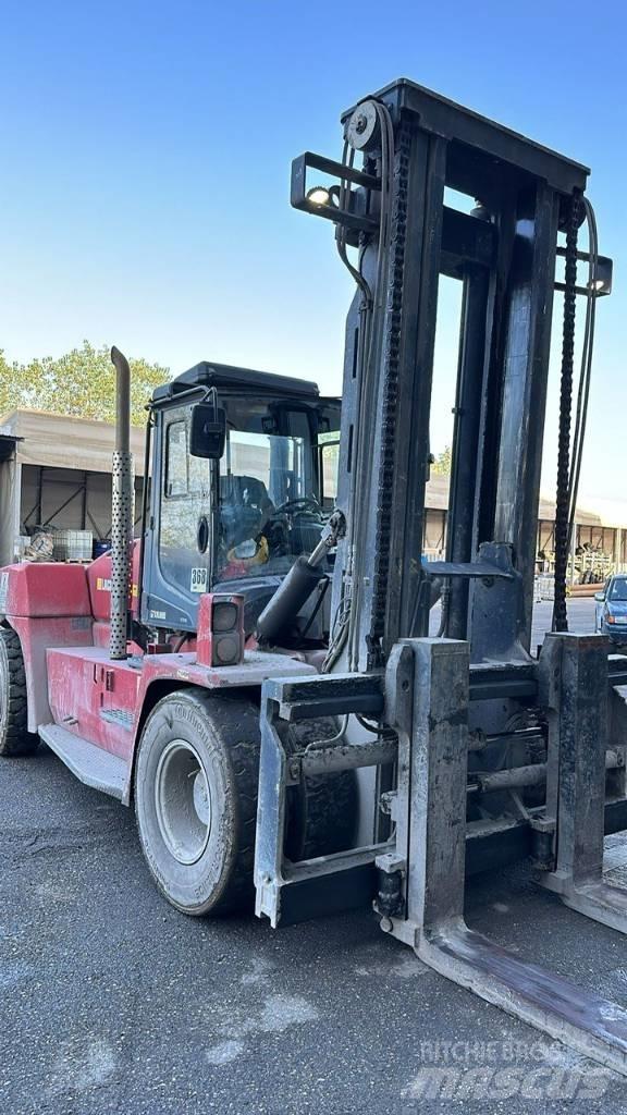 Kalmar DCG 160-12 Diesel Stapler