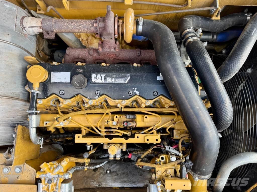 CAT 323 D Raupenbagger