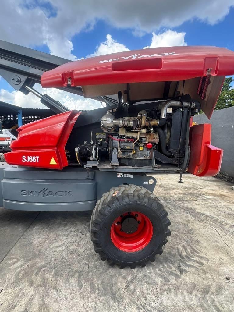 SkyJack SJ 66 T Gelenkteleskoparbeitsbühnen