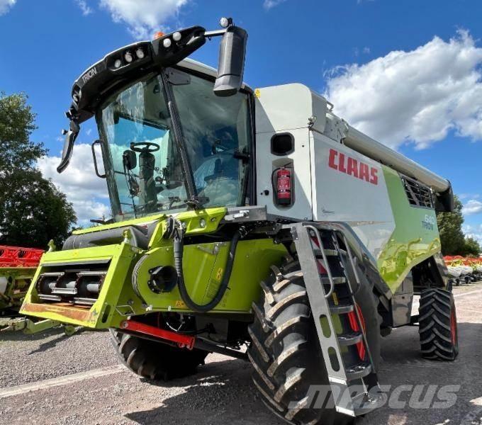 CLAAS TRION 640 Mähdrescher