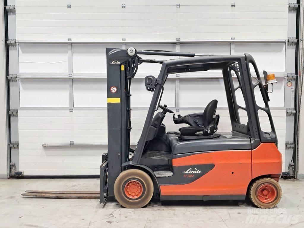 Linde E30L-01 Elektro Stapler
