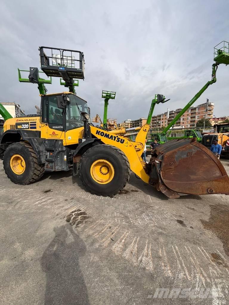 Komatsu WA 320-8 Radlader
