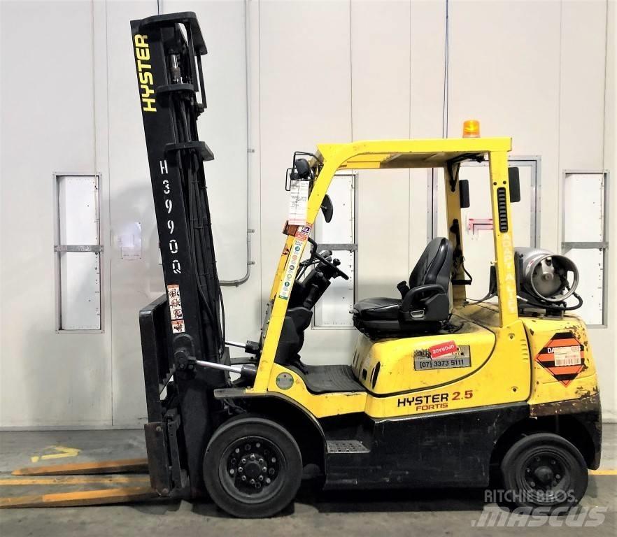 Hyster H2.5TX Gas Stapler