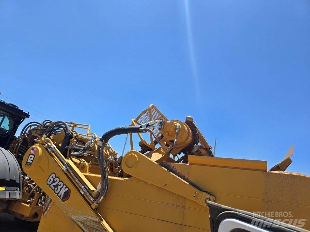 CAT 623K Schaber