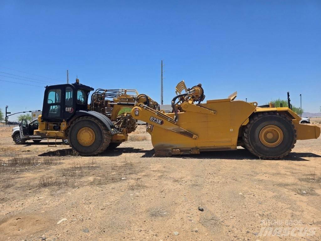 CAT 623K Schaber