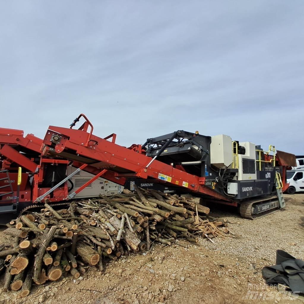 Sandvik QJ241 Mobile Brecher
