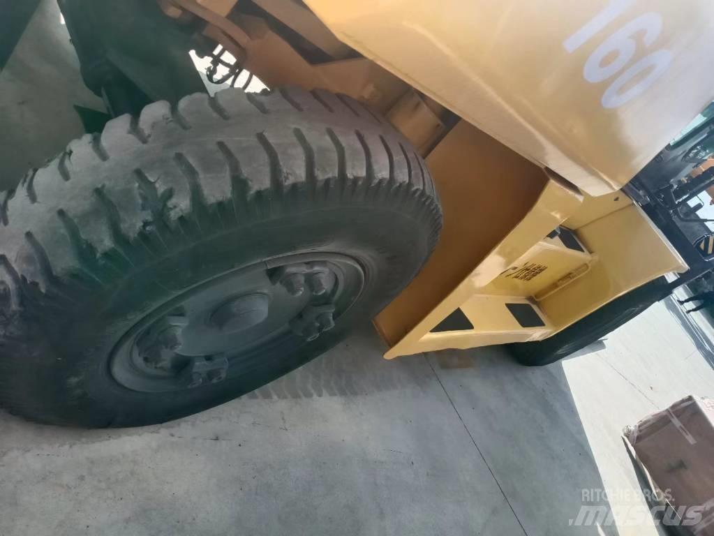 Komatsu FD 160 Diesel Stapler