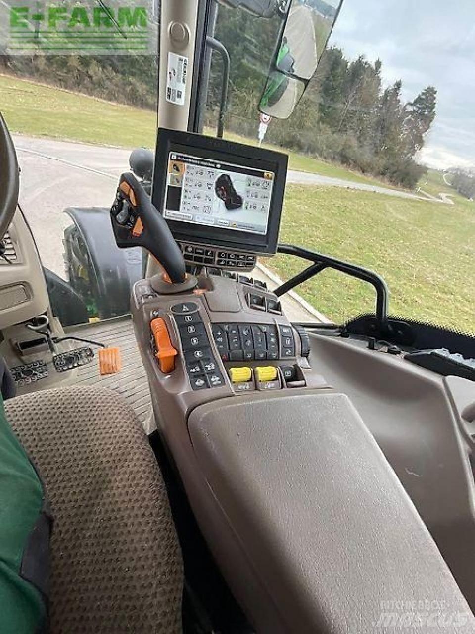 John Deere 6215 r Traktoren