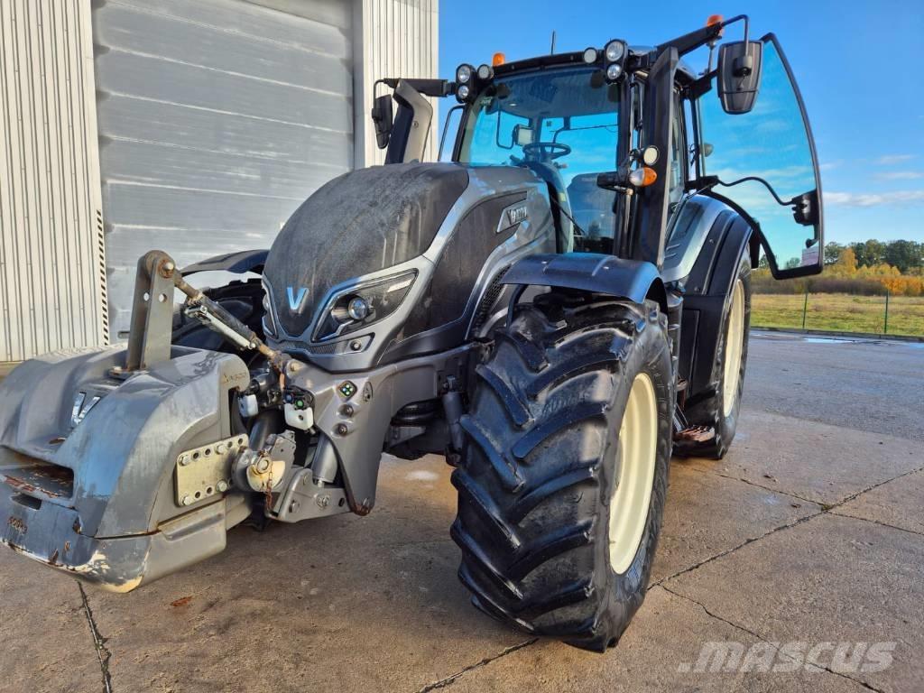 Valtra T 254 Traktoren