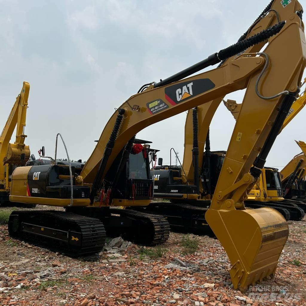 CAT 320D2L Raupenbagger